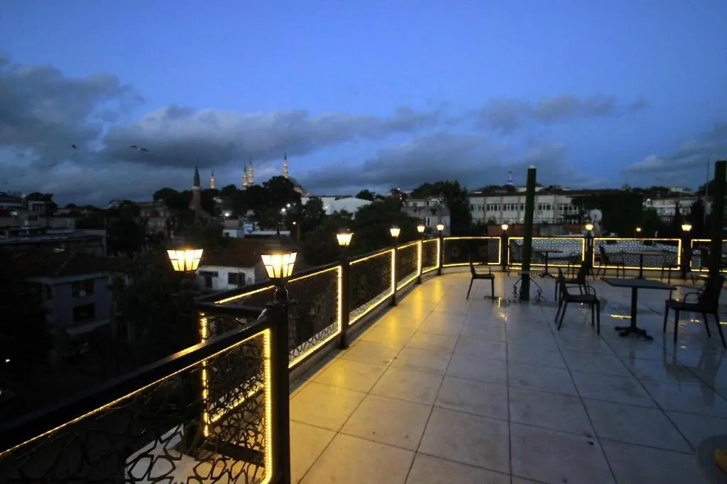 公寓 Guler Palas Hotel